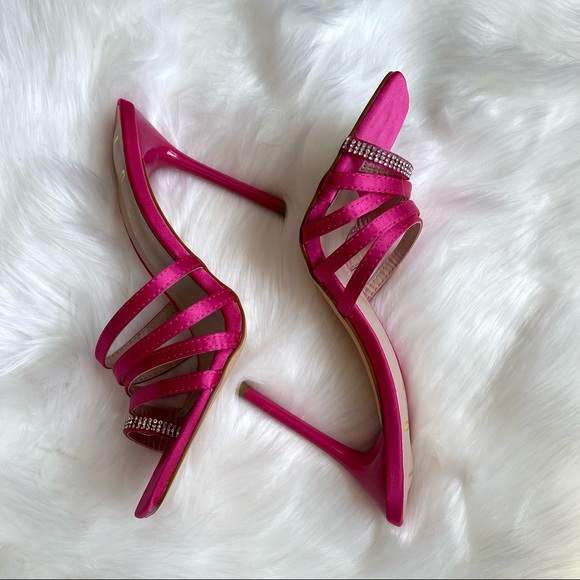 NIB Lulu’s Size 8 Hot Pink Satin Y2K Square Toe Heels with Rhinestones - Picture 9 of 10